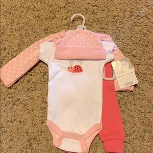 Preemie 4 piece layette set (infant outfit) NWT
